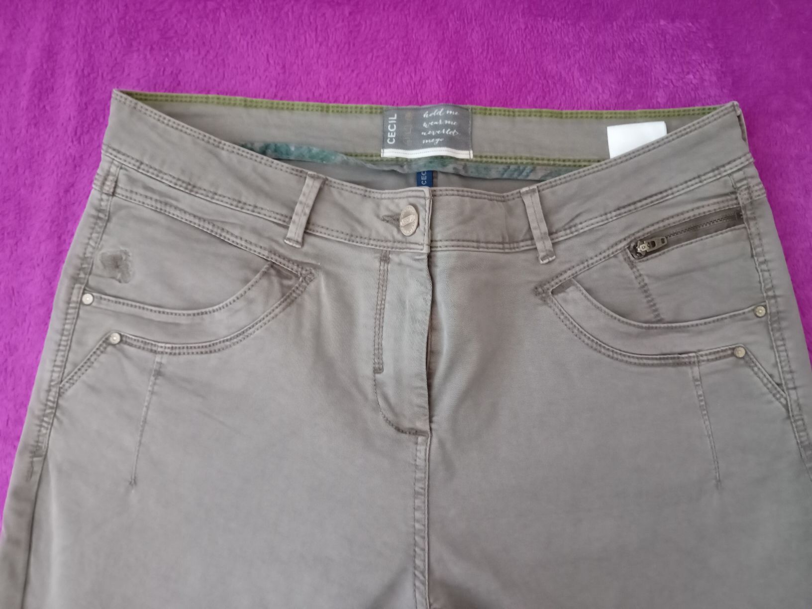 Cecil Pantaloni: 7/8 Hose von CECIL, Gr 33 – Usato da Witterswil venduto da hele04 2