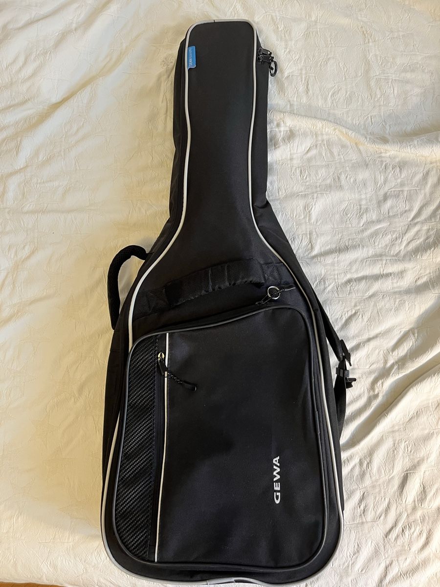 Musikinstrumente: Guitare Hora 3/4 – Gebraucht aus Lausanne von luc_ddh5 1