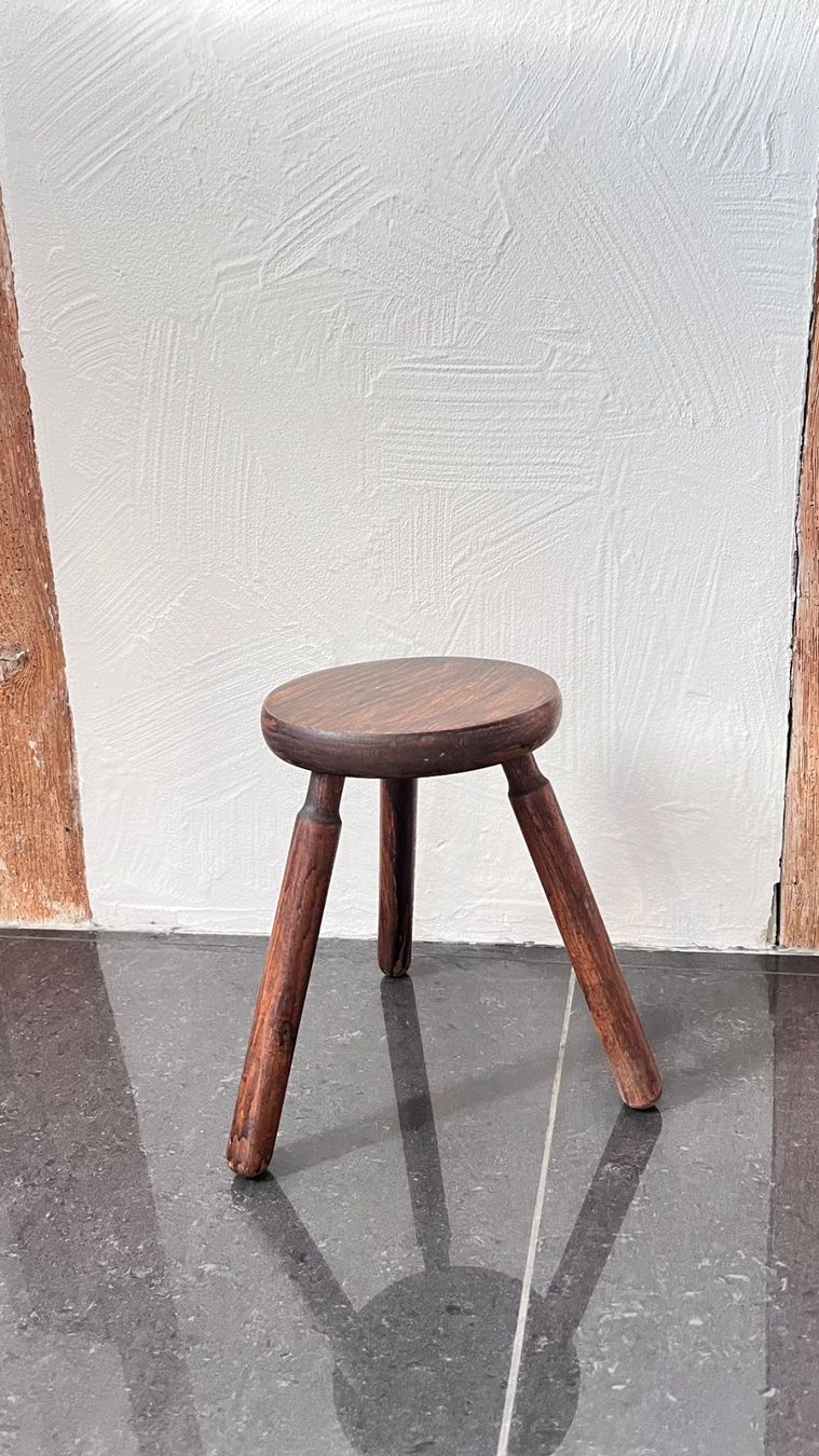 Sgabelli: Kleiner Midcentury Hocker aus Eichenholz – Usato da Richterswil venduto da 0207lifestyle 1