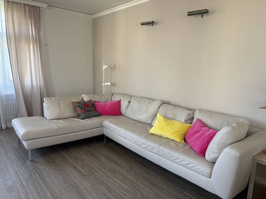 Sofas: Pfister Echt Leder Couch Weiss zu verschenken  – Gebraucht aus Kilchberg ZH von ros_9x58 1