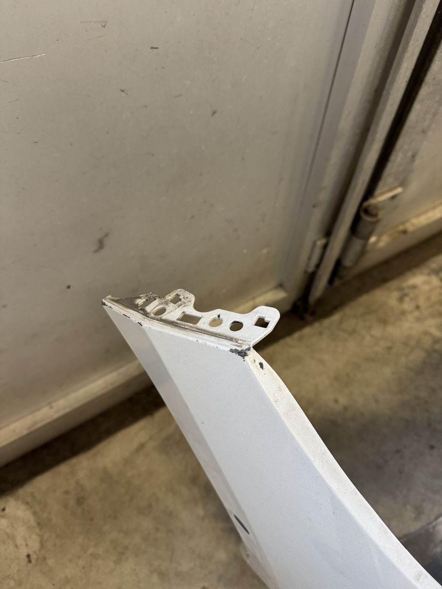BMW Tutti pezzi di ricambio auto: Pare-chocs avant BMW G22 G23, version M – Usato da fribourg venduto da Nikita.0762813663 4