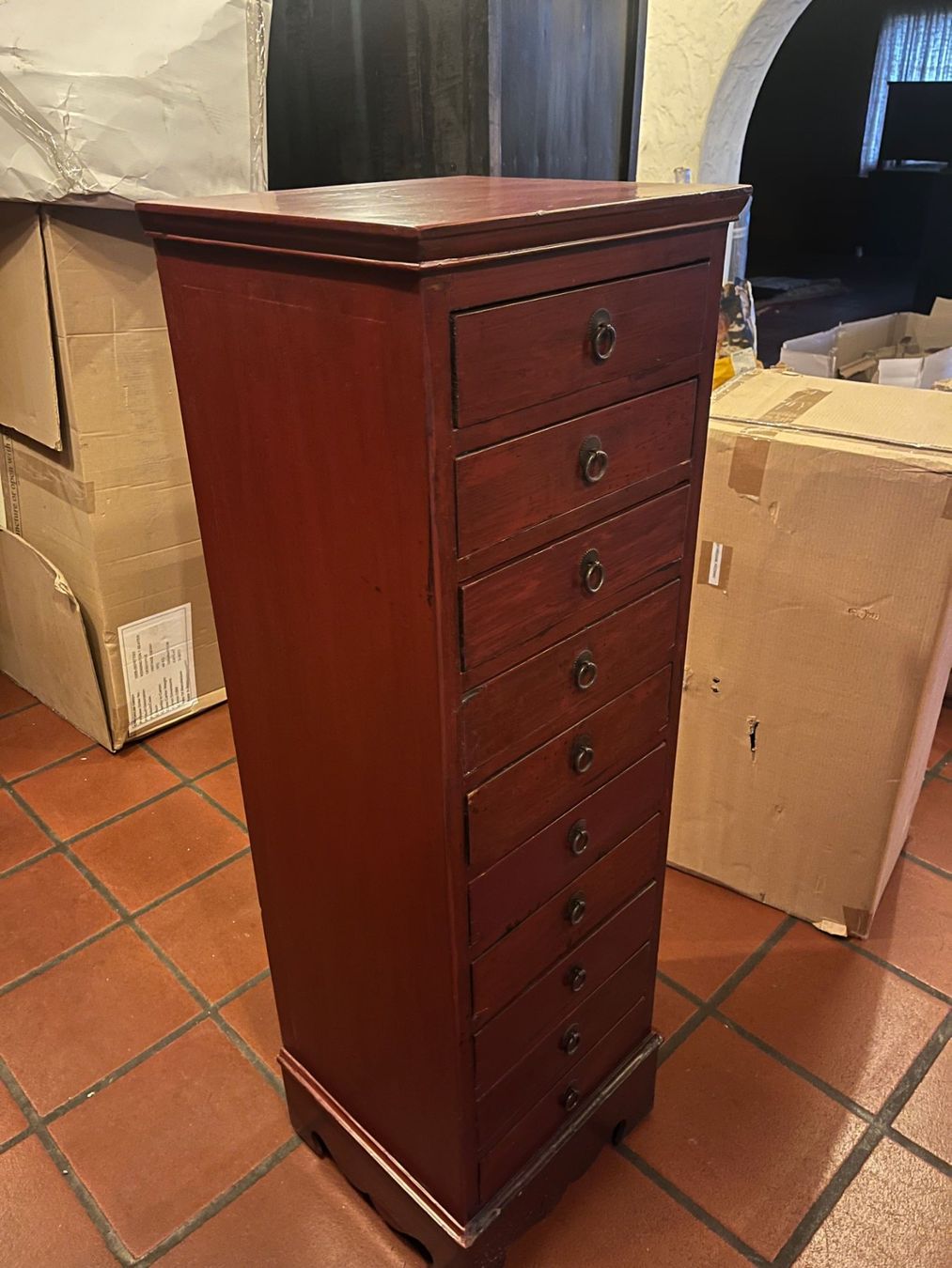 Cassettiere: Hoher Schubladenschrank rot – Nuovo (secondo la descrizione) da Cham venduto da mjg1901