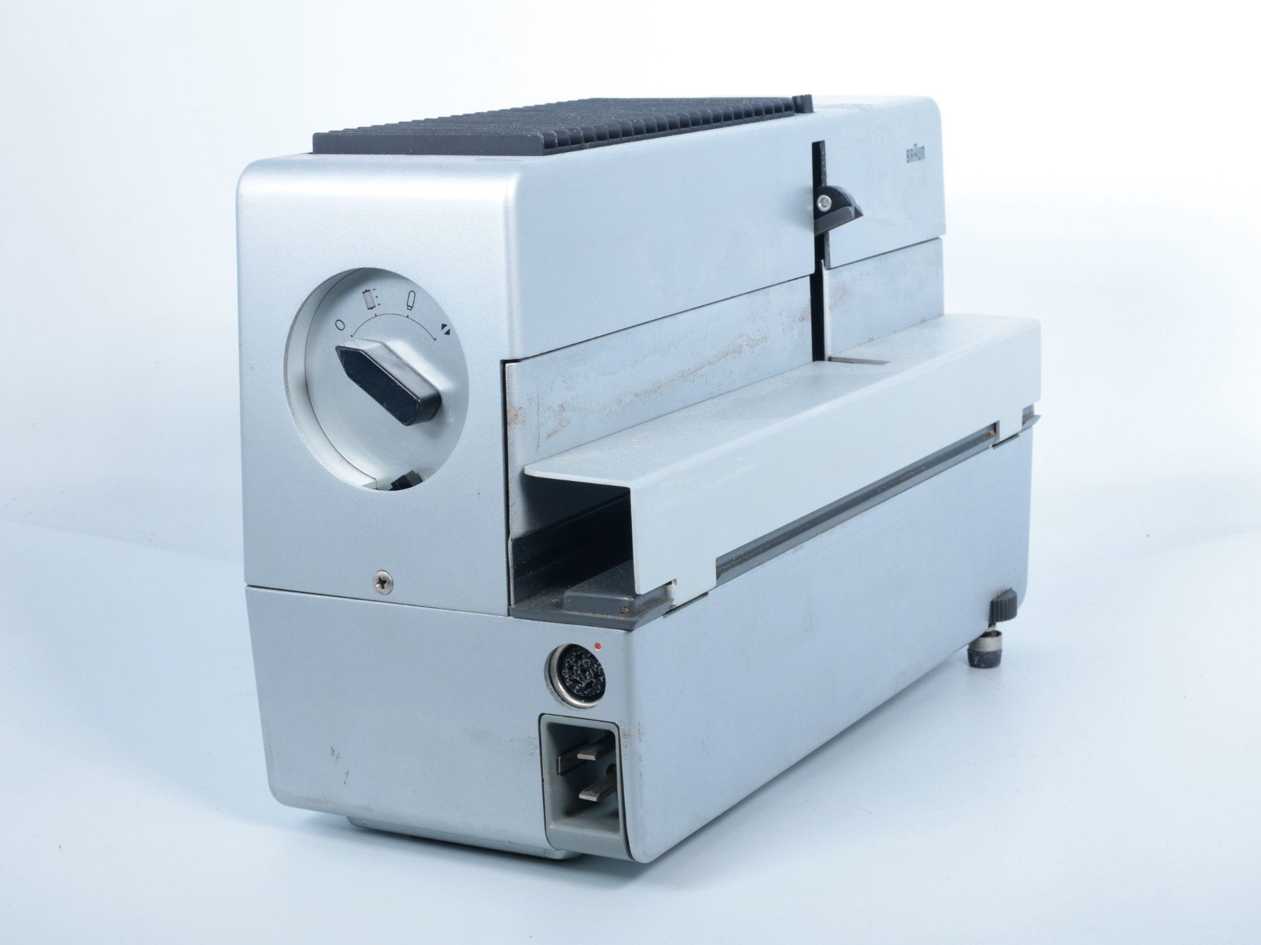 Home Cinema: projecteur diapositive Braun D46 – Usato da Biel-Bienne venduto da monsieur_jelmoli 2