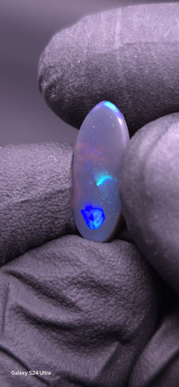 Pietre preziose: Lightning Ridge Opal 2.21ct – Electric Blue Flash – Nuovo e nell'imballaggio originale da Flüh venduto da OpalSmile_CH 4