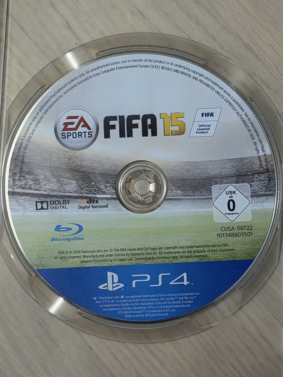 Giochi: Jeu Vidéo FIFA 15 PS4 Blu-ray disc – Usato da Bellevue venduto da Krakatof