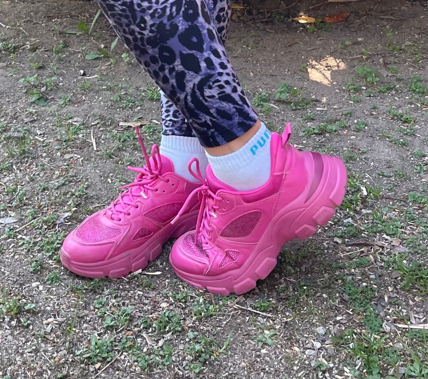 Scarpe da uomo: Pink sneakers-tg 40-chic e comfort per primavera – Usato da Gordevio venduto da LanaZimm