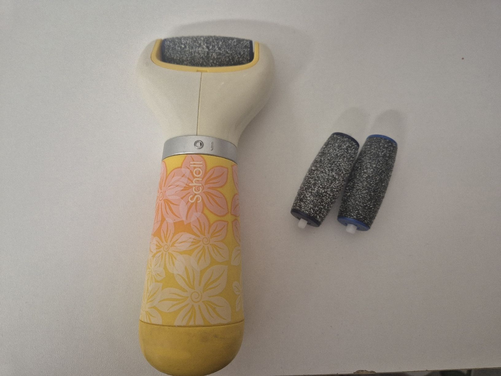 Scholl Pedicure: Scholl electronic foot file – Usato da Basel venduto da Elena_02 1