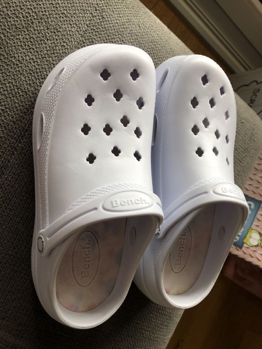 Bench Scarpe da donna: Bench Badeschuhe/Clogs, Weiss, Gr. 39, Sommerhit! – Nuovo e nell'imballaggio originale da Läufelfingen venduto da Original100 2