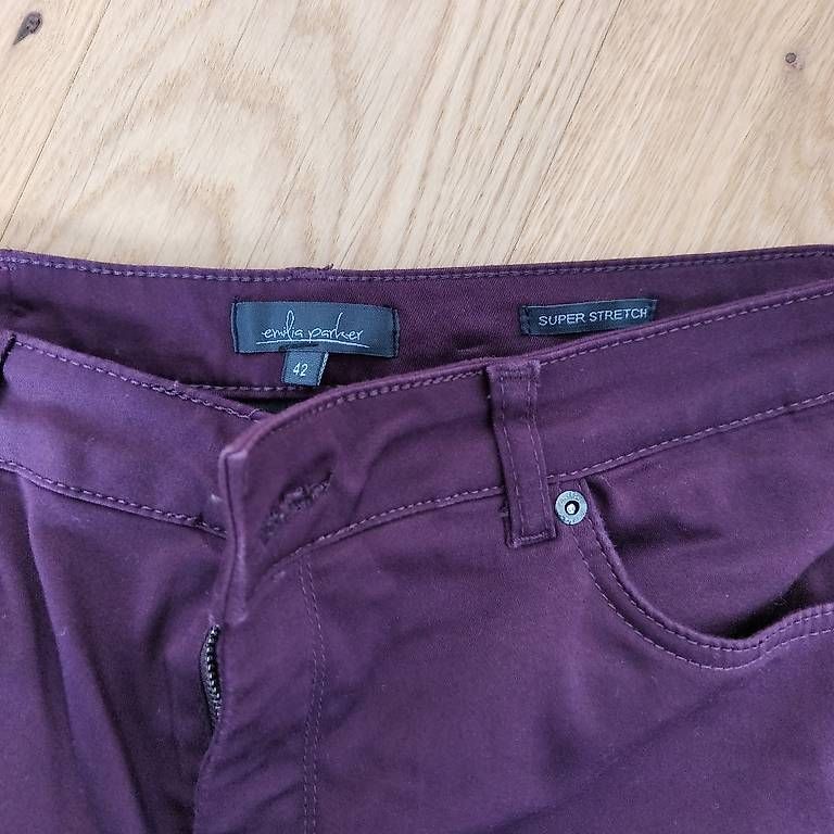 Pantaloni: Hose violett – Usato da Winterthur venduto da Leo1234 1
