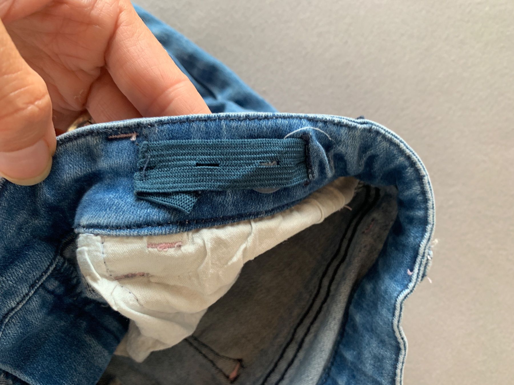 Pantaloni: Jeans Grösse 140 Bund verstellbar – Usato da Bützberg venduto da Alexaborn 2