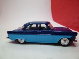 Ford Zodiac MkII - blau - CORGI  made in GB - schön !