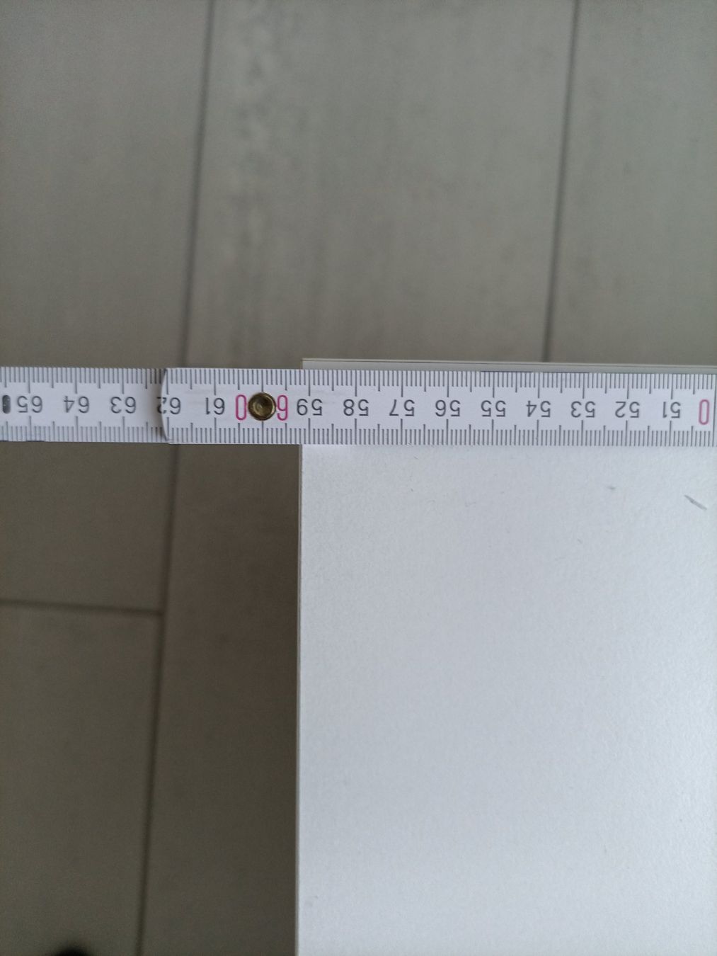 Tavoli: Weisses Couchtischli mit Ablage (Sofatisch) – Usato da Illnau venduto da steve291097 7