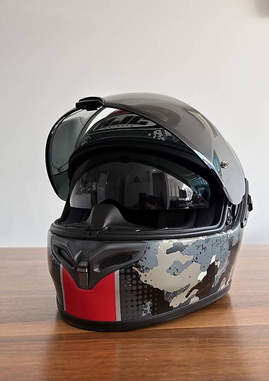 Casques & visières: Casco da moto "HJC Helmets" – D'occasion à Giubiasco par ale_9ncx