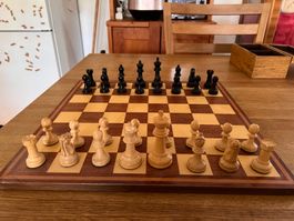Taico Schachspiel 1980er, handgeschnitzte Figuren -TOP