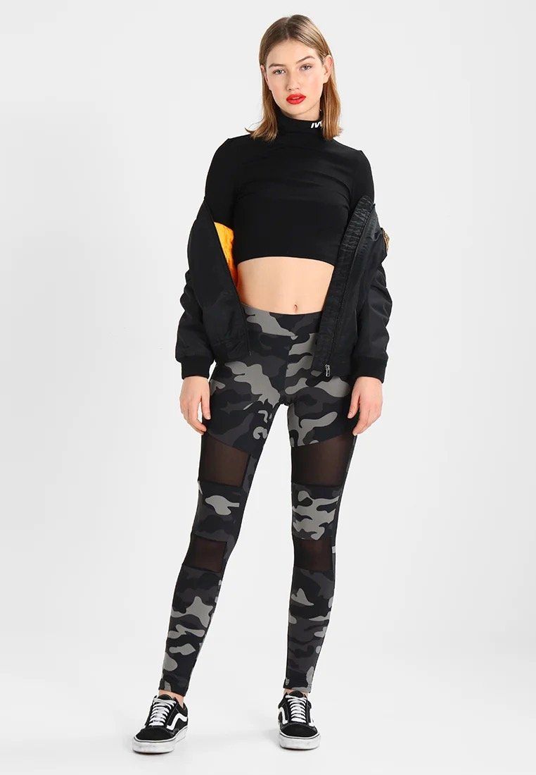 Leggings: Camouflage Leggings, Urban Classics, grey – Gebraucht aus Zürich von Caro55 2