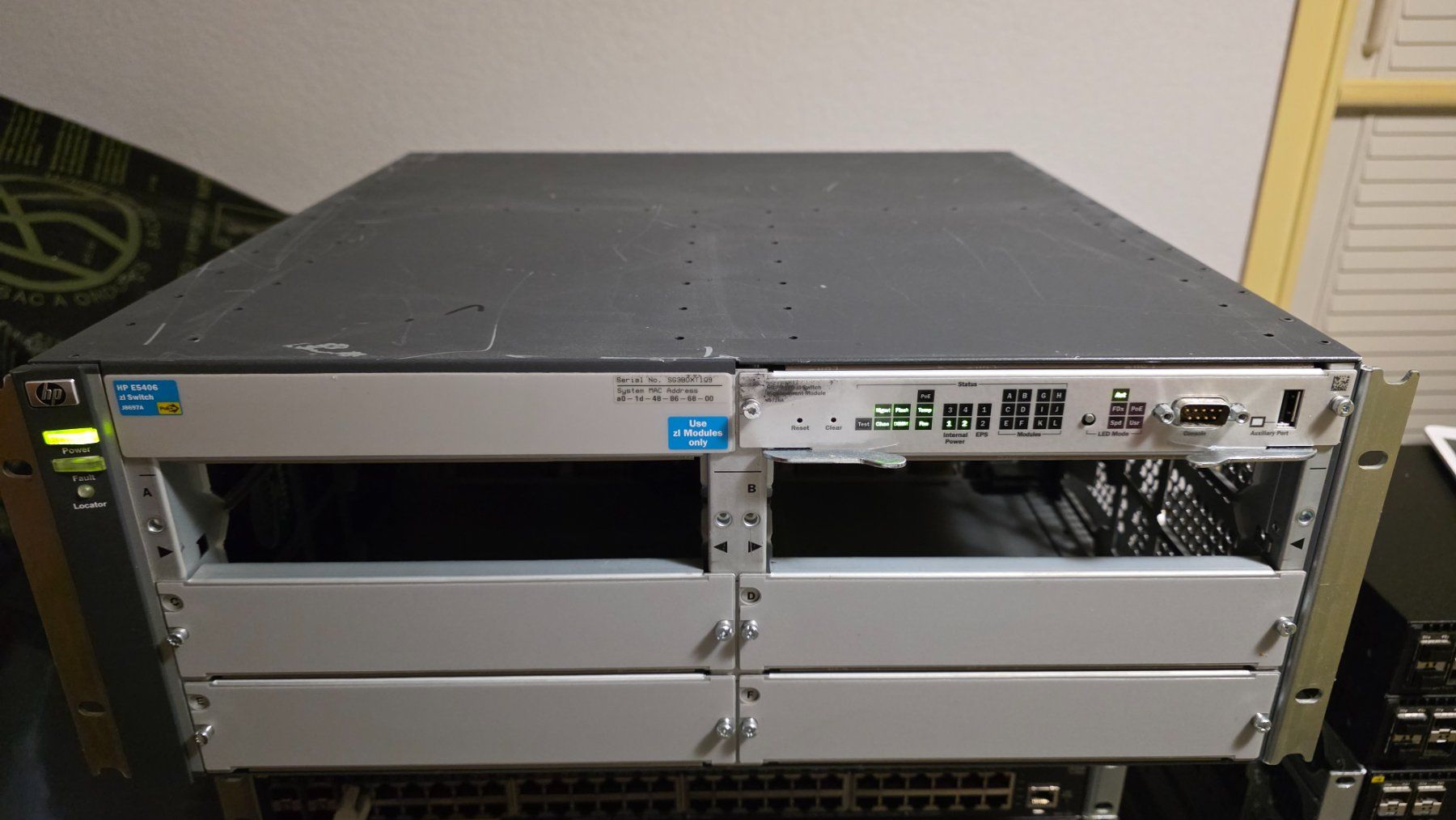 Hewlett Packard Hub & Switch: HP E5406 zl Switch – Usato da Matran venduto da arom786