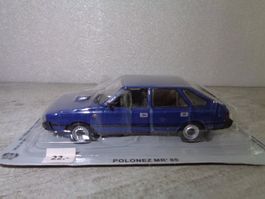 IST 1:43 Classic Car Polonez  ( avec crochet d'attelage )