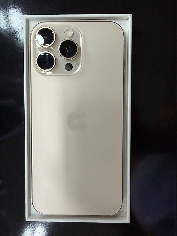 Apple Handys / Smartphones: iPhone 16 Pro Max 256 Go - À vendre – Gebraucht aus Chêne-Bougeries von Alaia04 2