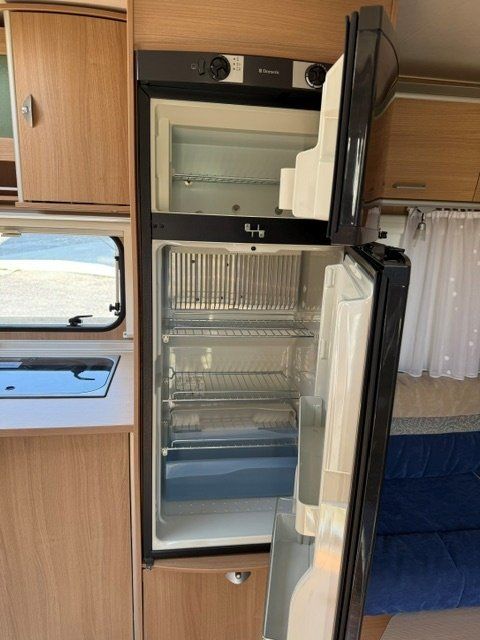 Bürstner Camping Fahrzeuge: Wohnwagen mit Vorzelt 1360 kg – Gebraucht aus Lömmenschwil von Steinbock98 7