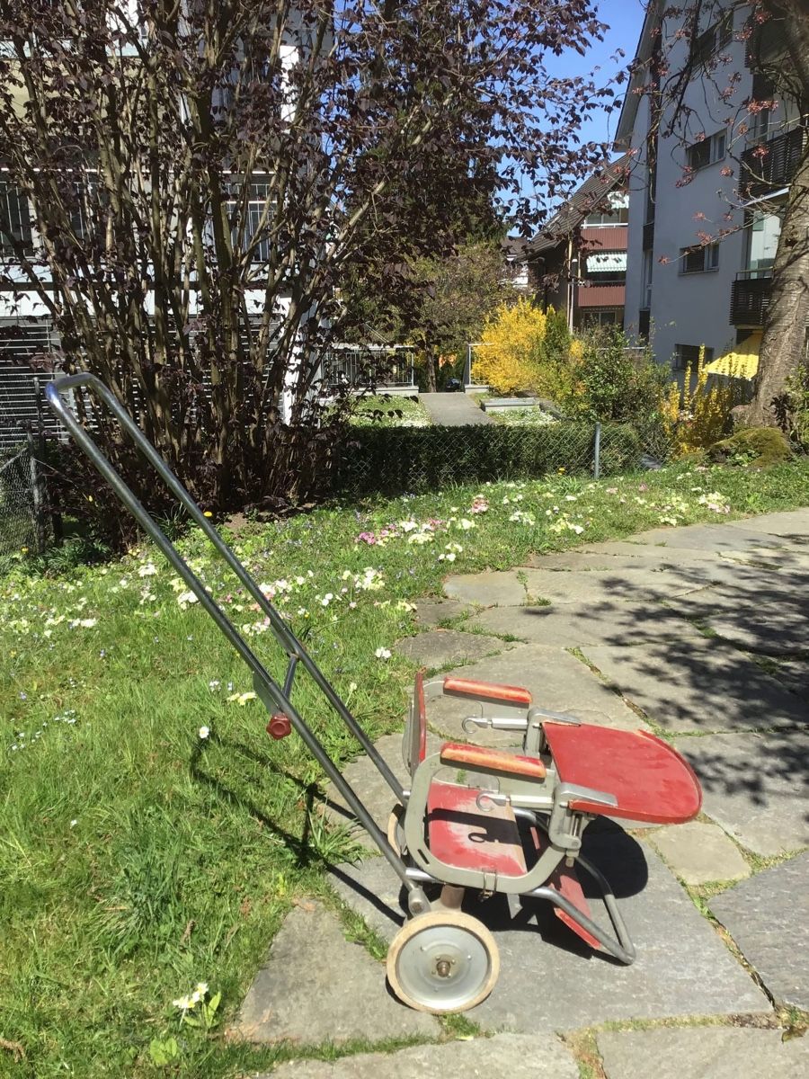 Carrozzine: Tischsessel & Kinderwagen – Usato da Oberrieden venduto da rhidybli 1