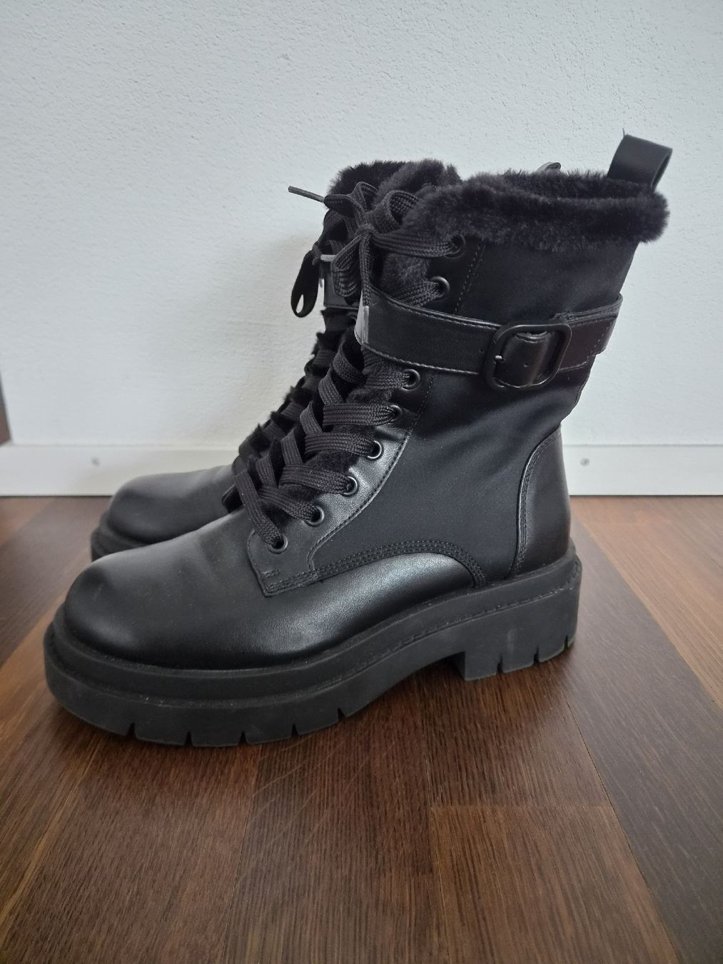 Dosenbach Scarpe da donna: Stiefeletten – Usato da Glattfelden venduto da Ivana5288