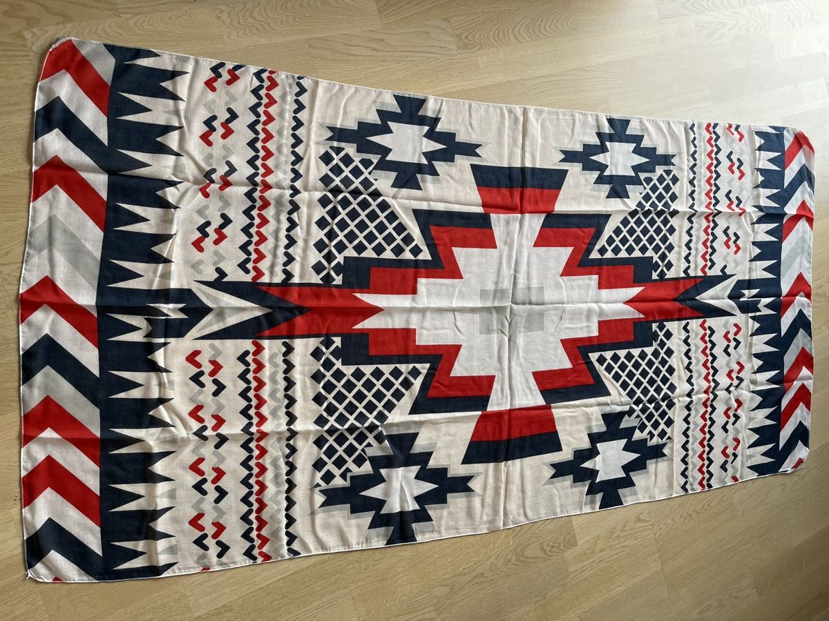 Foulard & Sciarpe: Scarf 180x90 – Usato da Zürich venduto da AnaMK 1