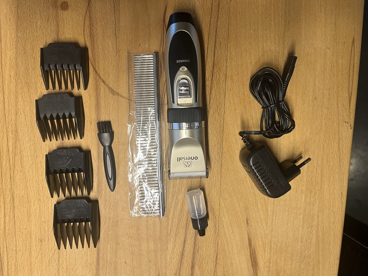 Prodotti per la cura & articoli per la pulizia: Pet electric clipper – Usato da Wettswil venduto da muminimu 1