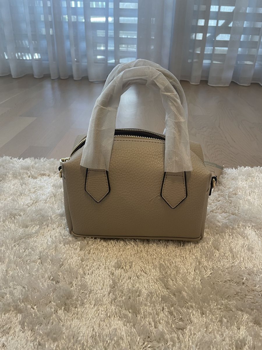 Valentino Taschen für Damen: Valentino mini Handtasche – Neu und originalverpackt aus Lenzburg von lejlaimamovic 1