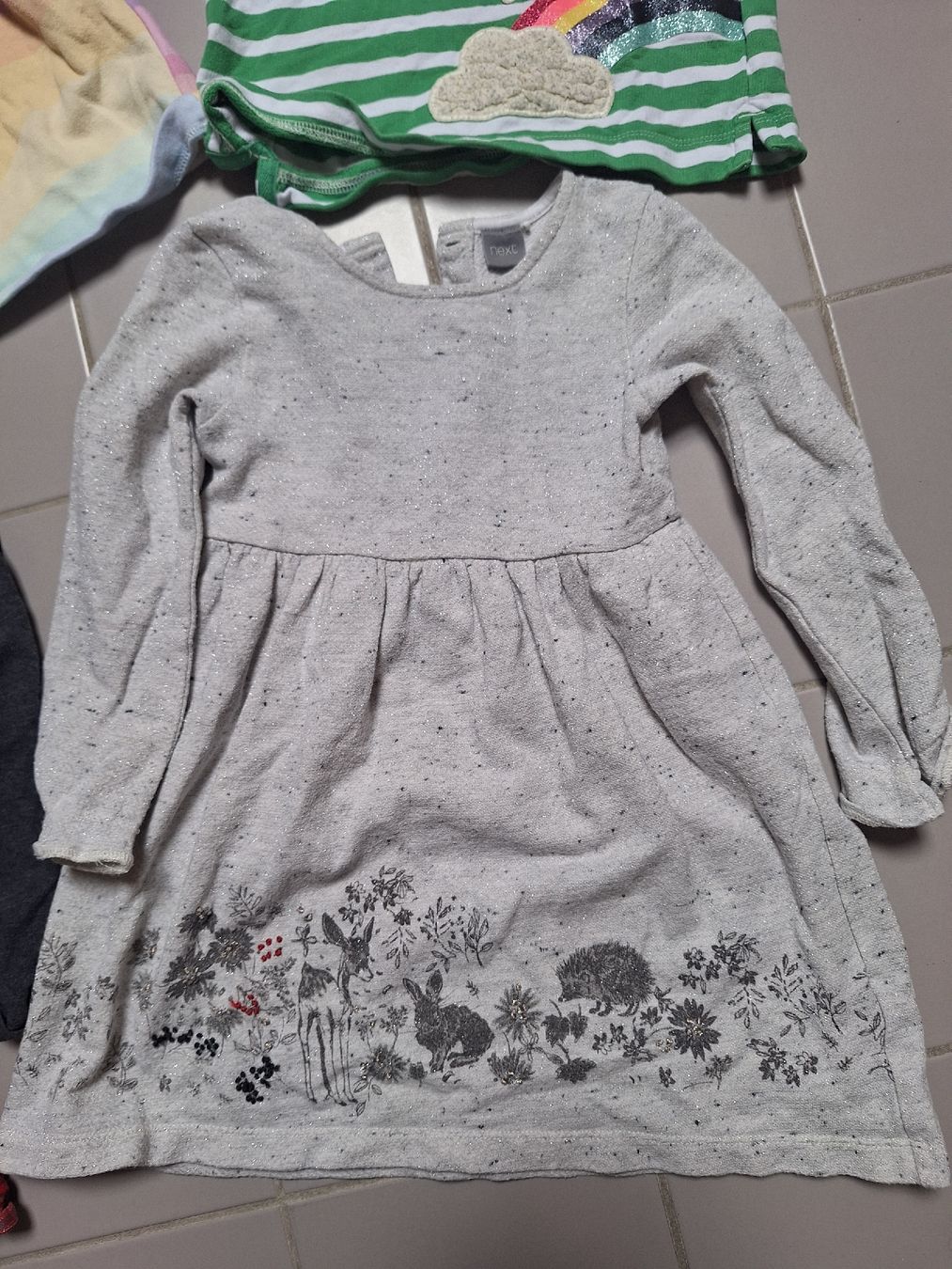 Next Lotti & Set di vestiti: 4 Kleider von Next Grösse 110 – Usato da Sissach venduto da not_c2zq 2