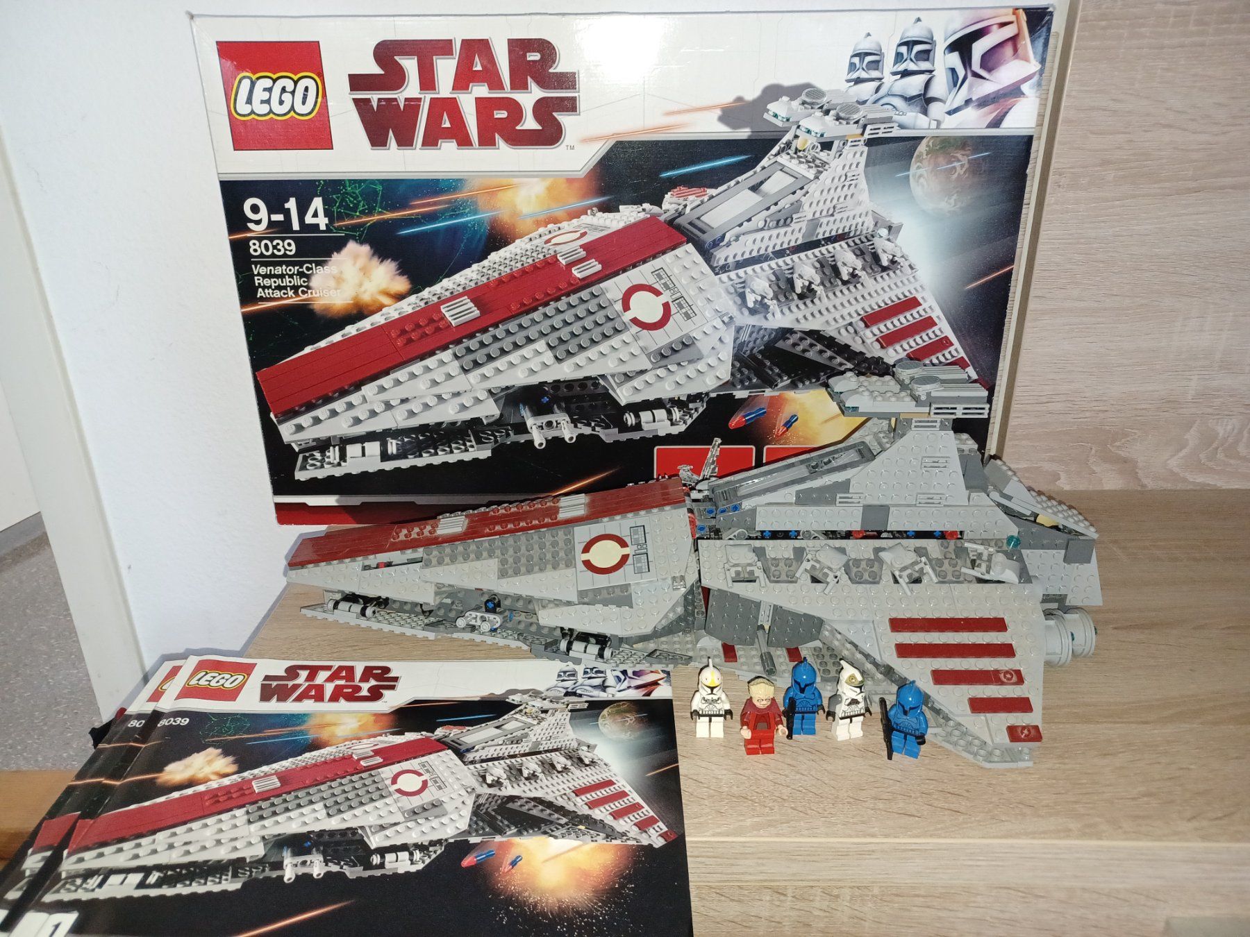Lego Spielzeuge: Lego Star Wars Set 8039 Republic Venator Class – Gebraucht aus Volketswil von