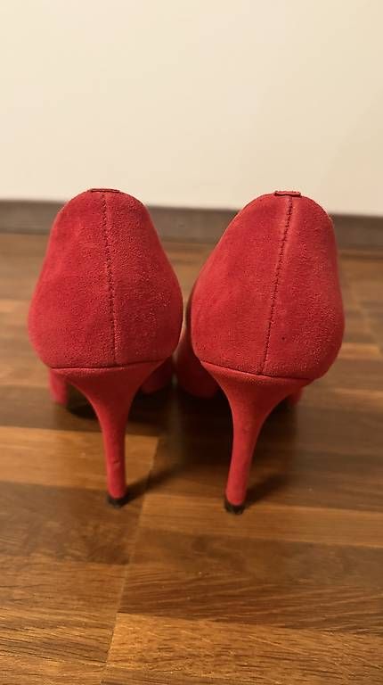Damenschuhe: Rote echte Wildleder Pumps – Gebraucht aus Winterthur von Mausklick75 3
