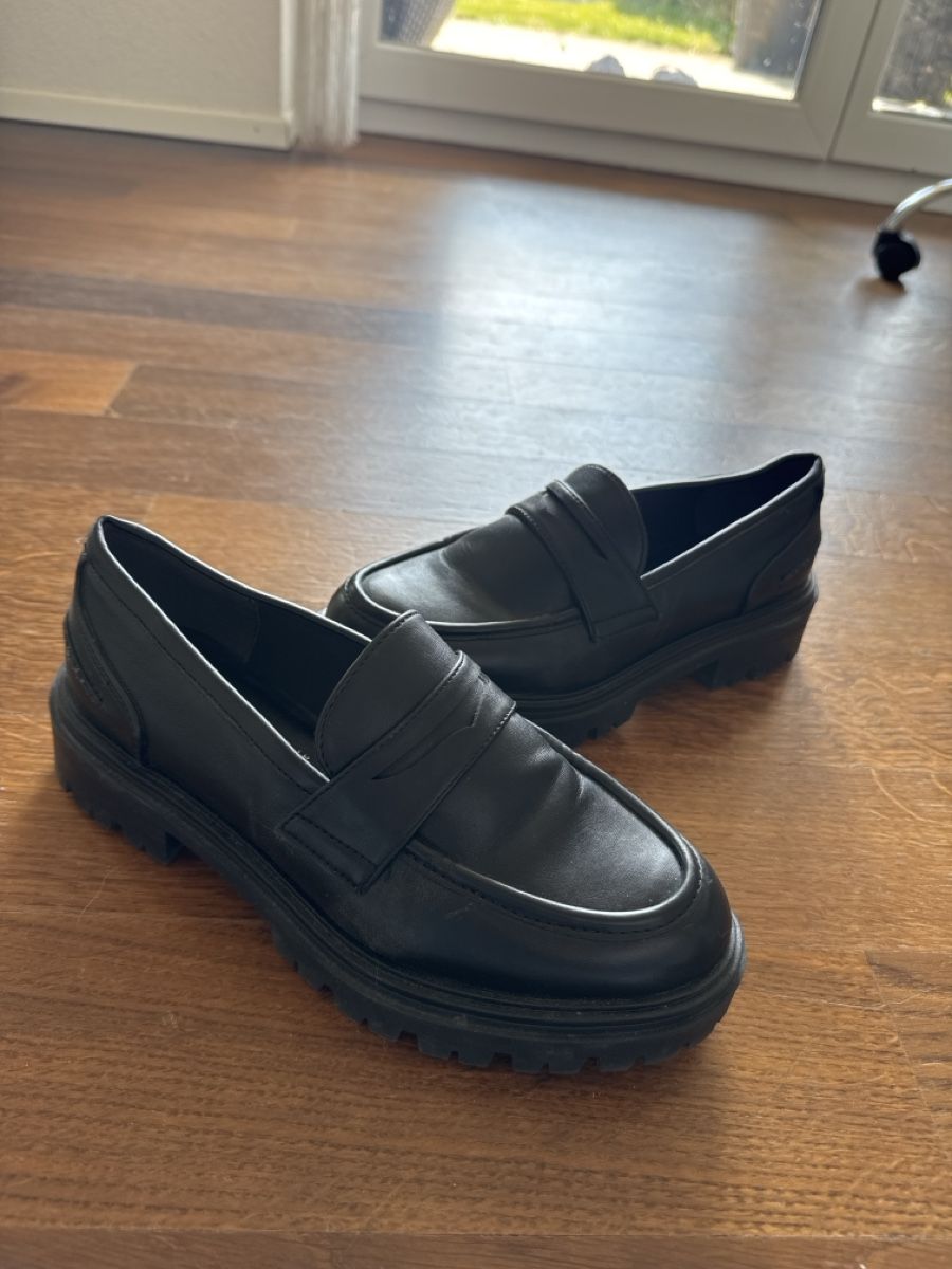 Tamaris Scarpe da donna: Tamaris Loafers Schwarz – Nuovo (secondo la descrizione) da Basel venduto da Ercegun123