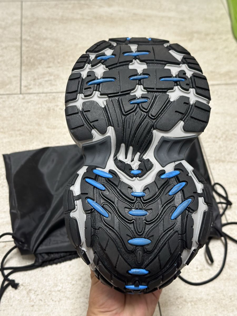 Balenciaga 10XL Sneaker size 42 Black, grey green blue (D'occasion