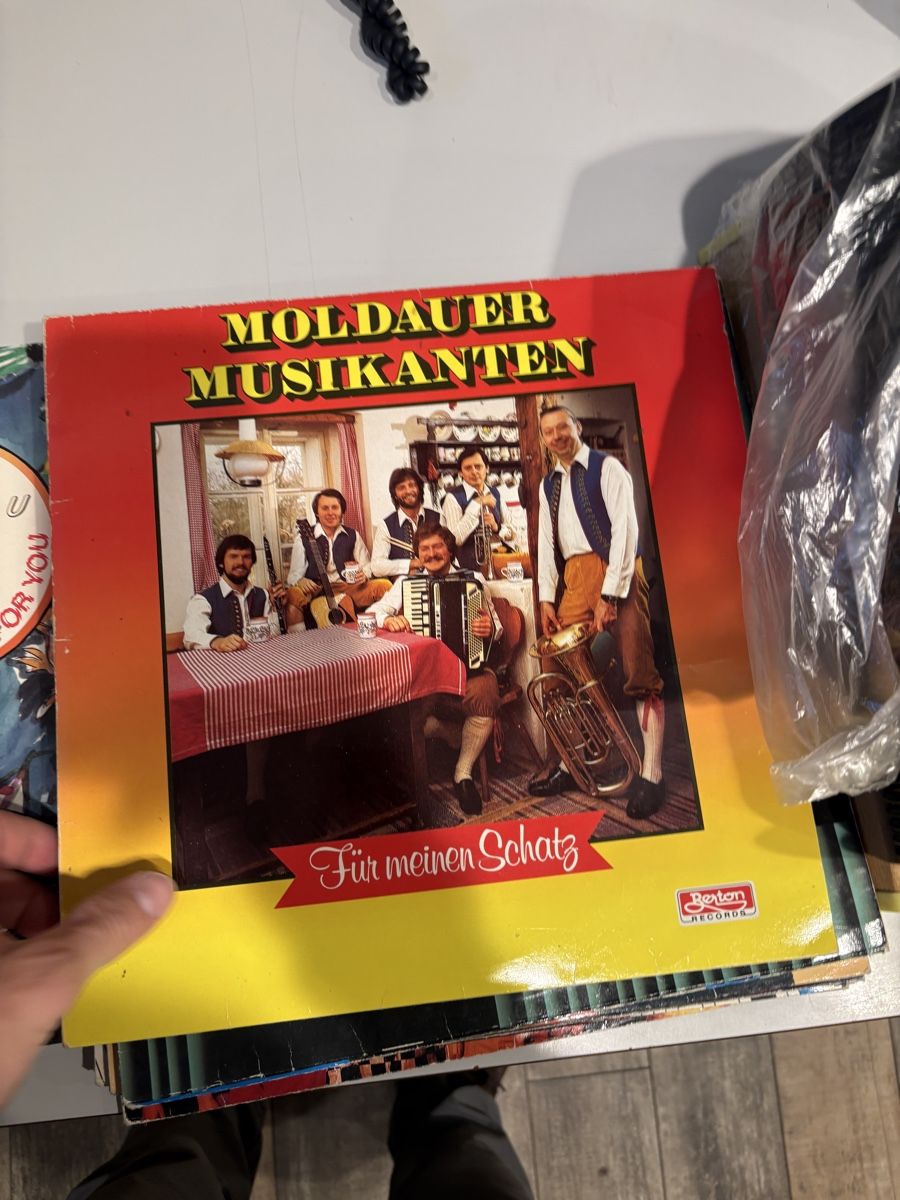 Dischi in vinile: Sammlung Schlagerplatten und 80s – Difettoso da Zermatt venduto da Serverin-A 3