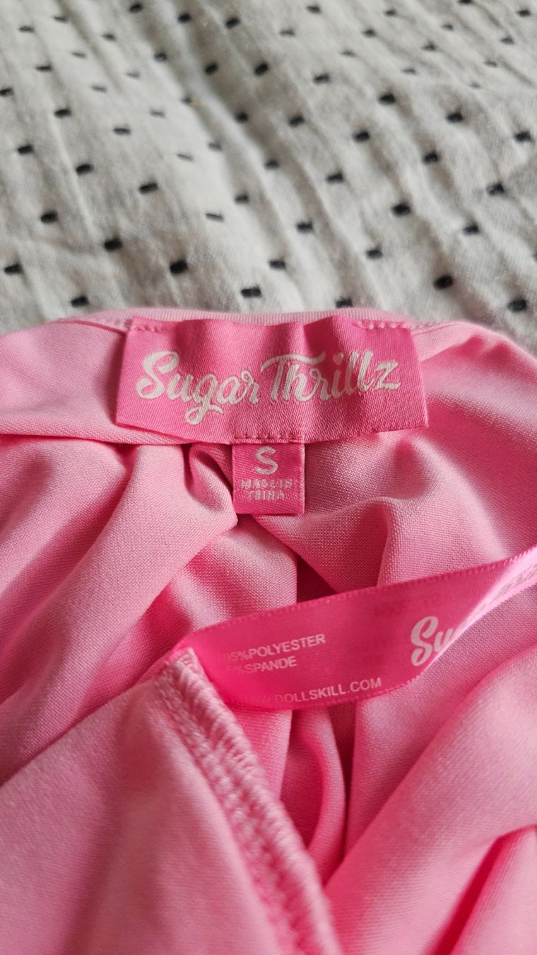 Robes: Robe courte rose Real Divinity de Sugar Thrillz – Neuf (Voir description) à Lausanne par feathernox 6