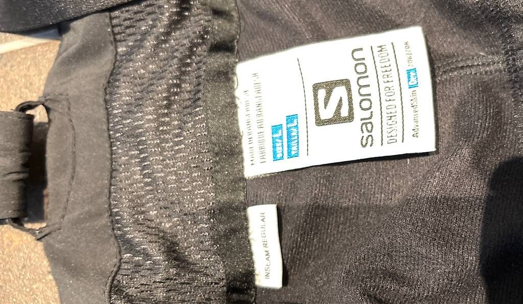 Salomon Anzüge: Salomon Skijacke mit Hose – Gebraucht aus Aeschi b. Spiez von Oberland_beo 4