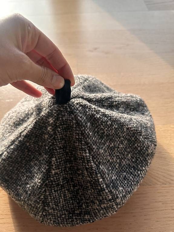 Copricapi, berretti & cappellini: Kariertes Beret – Usato da Pfäffikon SZ venduto da JasminS. 1