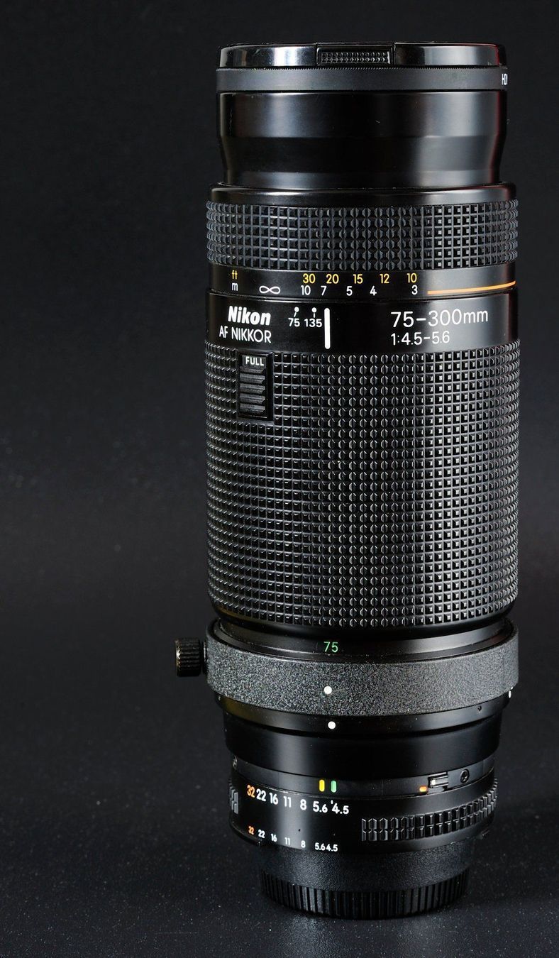 Nikkor Objectifs: Nikon Nikkor 75-300 "Sehr Scharf" – D'occasion à Fleurier par im_ghl 1