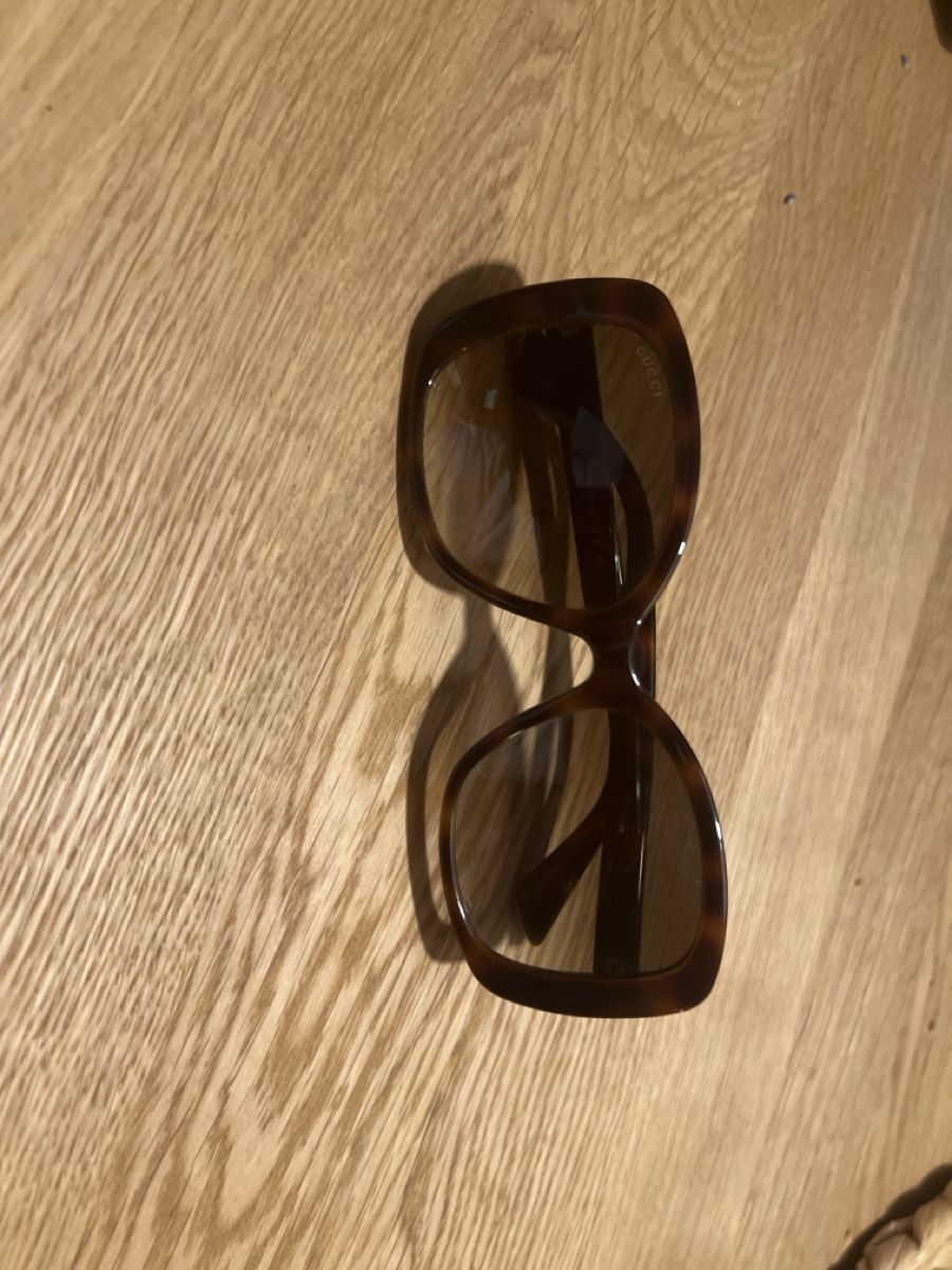 Gucci Brillen & Gläser: Sonnenbrille Gucci   – Gebraucht aus Bremgarten b. Bern von me_tu 3