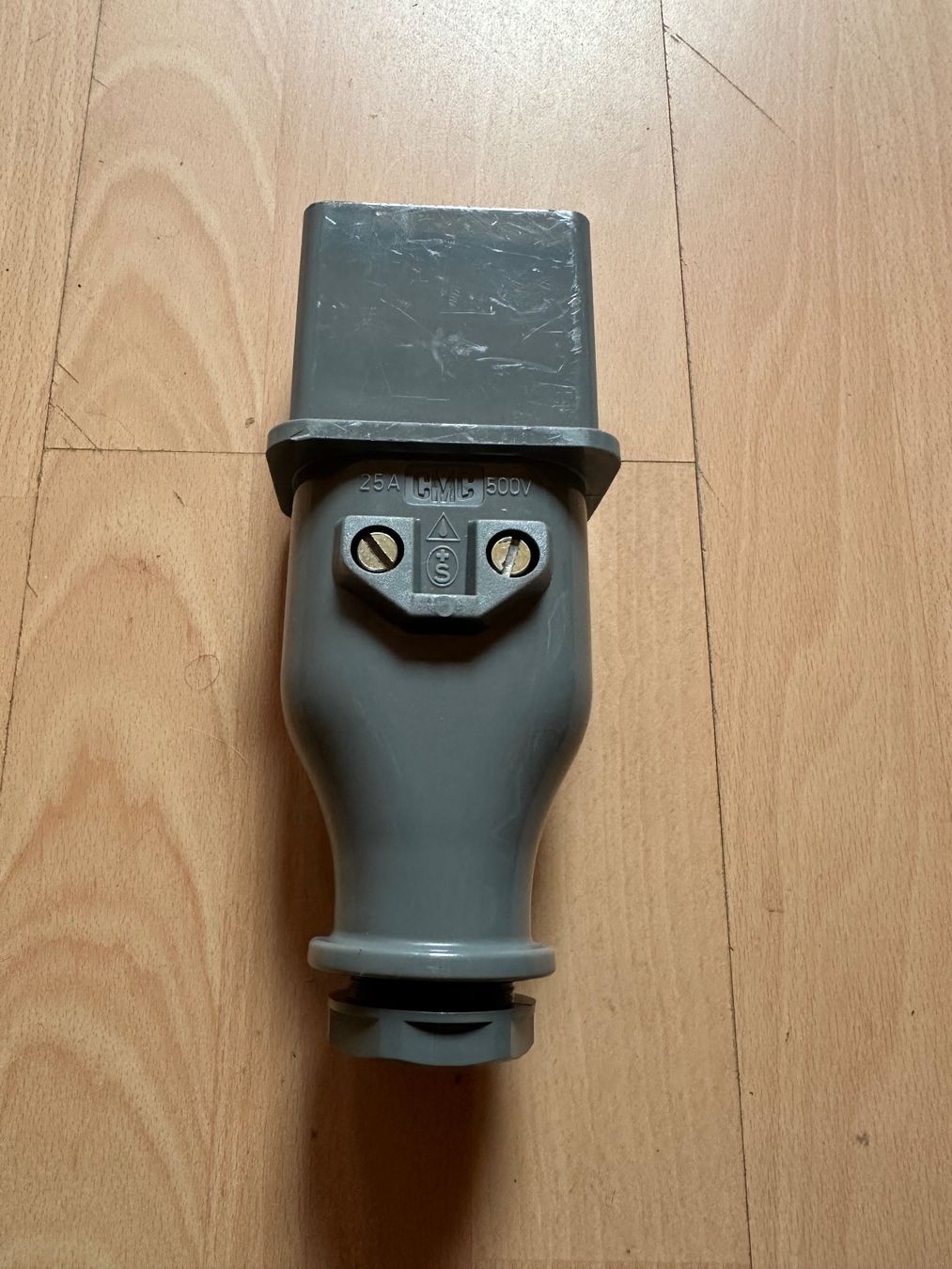 Spine: J25/4 Poliger  Stecker Industrie CMC – Usato da Huttwil venduto da Bolpa