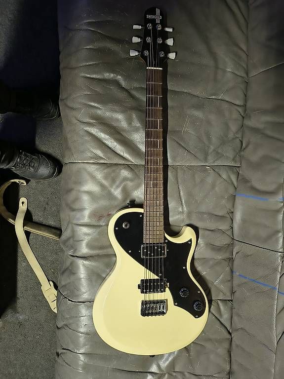Strumenti musicali: Shergold Provocateur  – Nuovo e nell'imballaggio originale da Biel/Bienne venduto da Djai