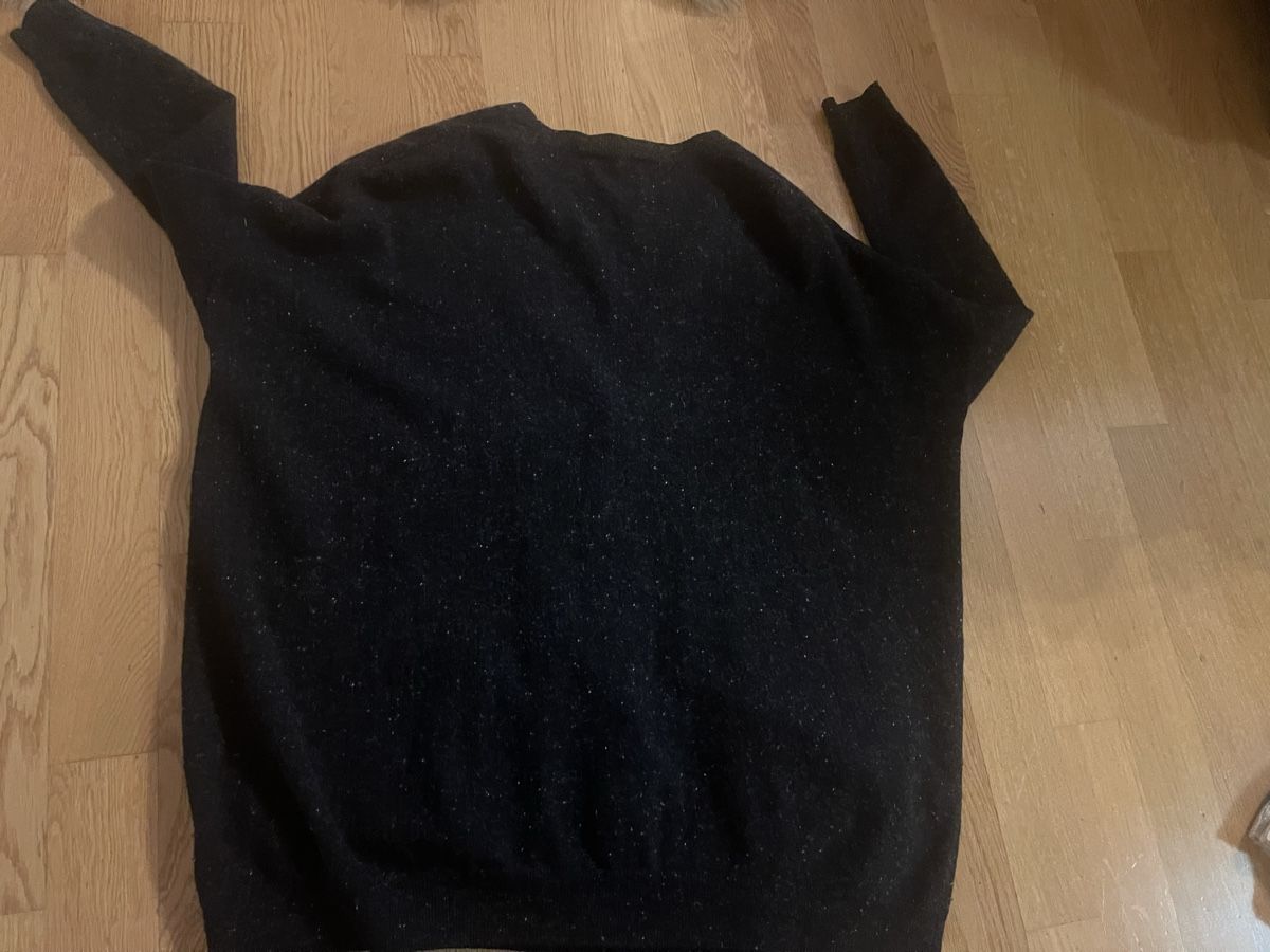 Cos Pullover & Sweatshirts: Pullover/COS Cardigan schwarz Gr. S Oversize kuschelig – Gebraucht aus Rüschlikon von Lajniii 1