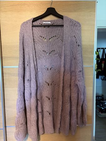 About You Strickjacke lila Grösse 44 guter Zustand