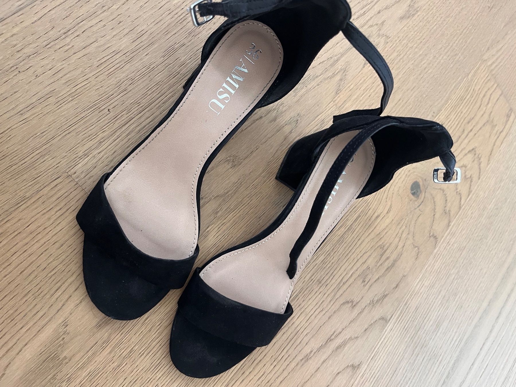Scarpe da donna: Schuhe – Usato da Wangen b. Olten venduto da oli_f9b8