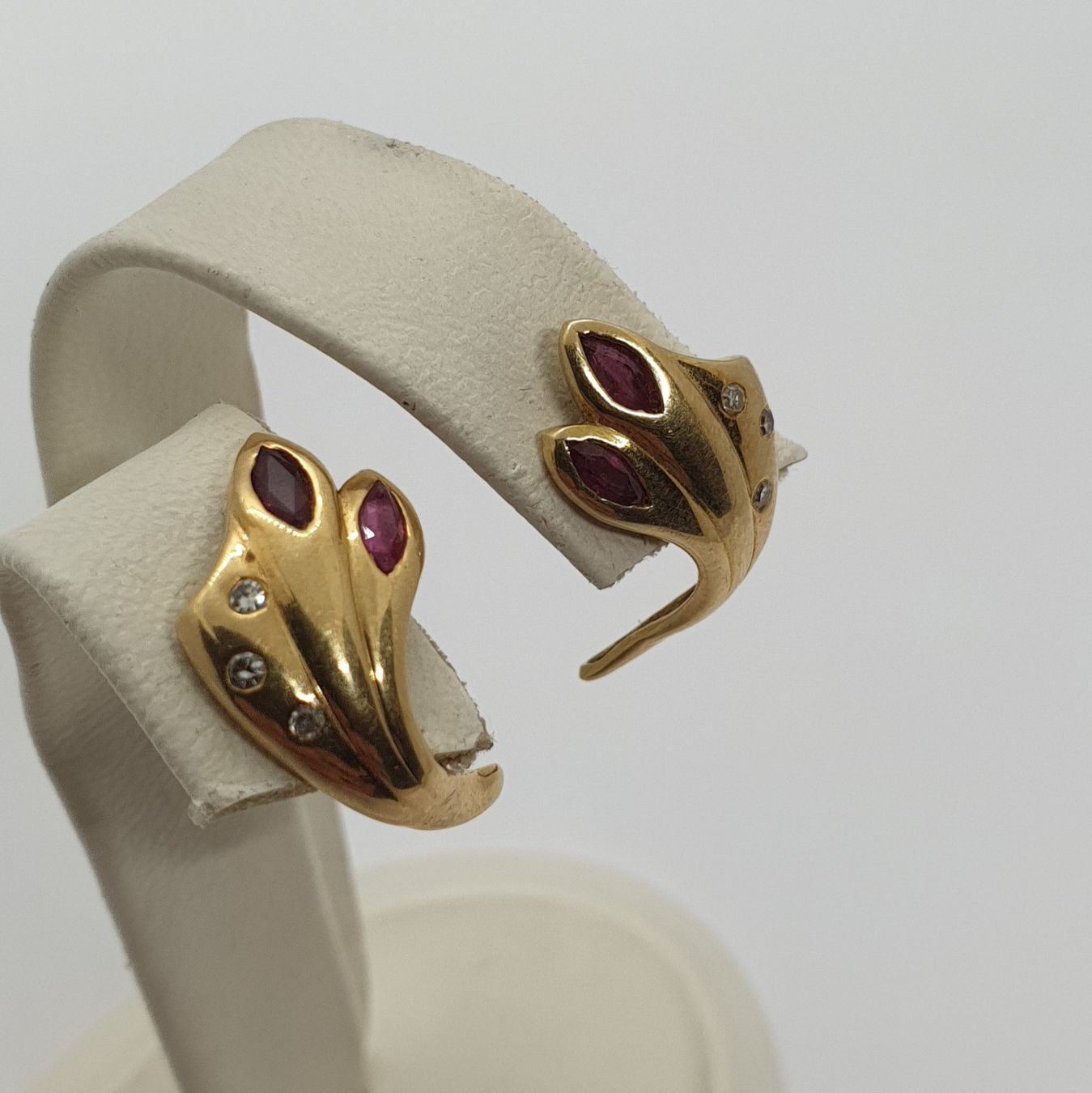 Ohrringe & -stecker: Echt 18K Gold - Diamant, Rubin Ohrstecker – Gebraucht aus Luzern von Luzern-Goldhaus 1