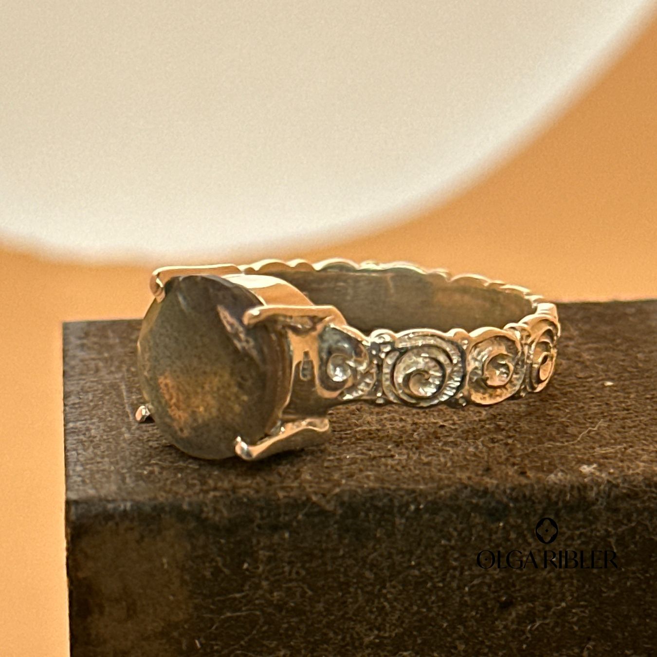 Olga Ribler Anelli: Silberring mit Labradorit, Gr. 58 – Nuovo (secondo la descrizione) da Luzern venduto da MonikaS03 4