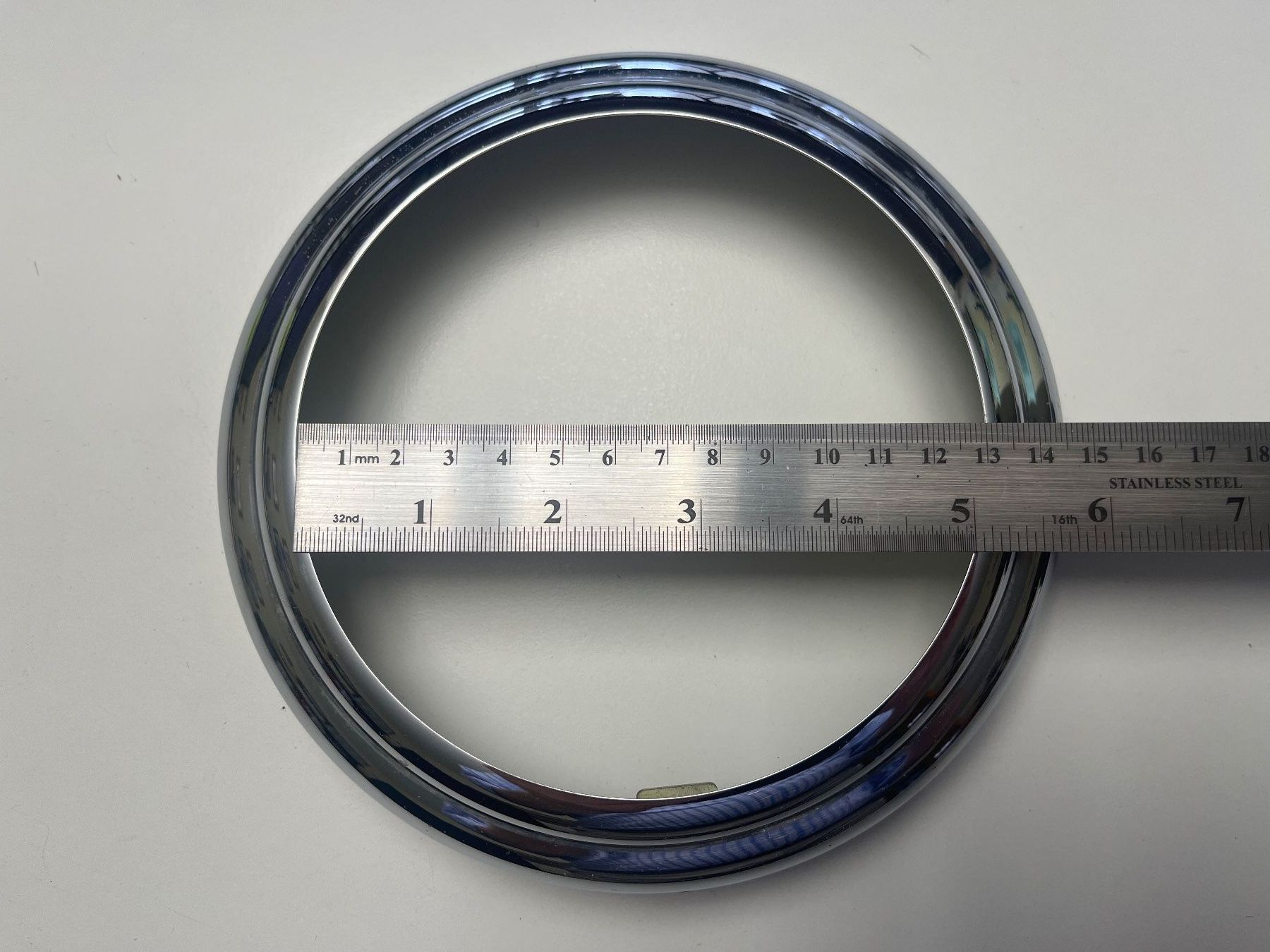 Tutti i ricambio per moto: WIPAC Chromring Scheinwerfer Oldtimer, Durchmesser 17 cm – Nuovo e nell'imballaggio originale da Sirnach venduto da oli_82kd 4