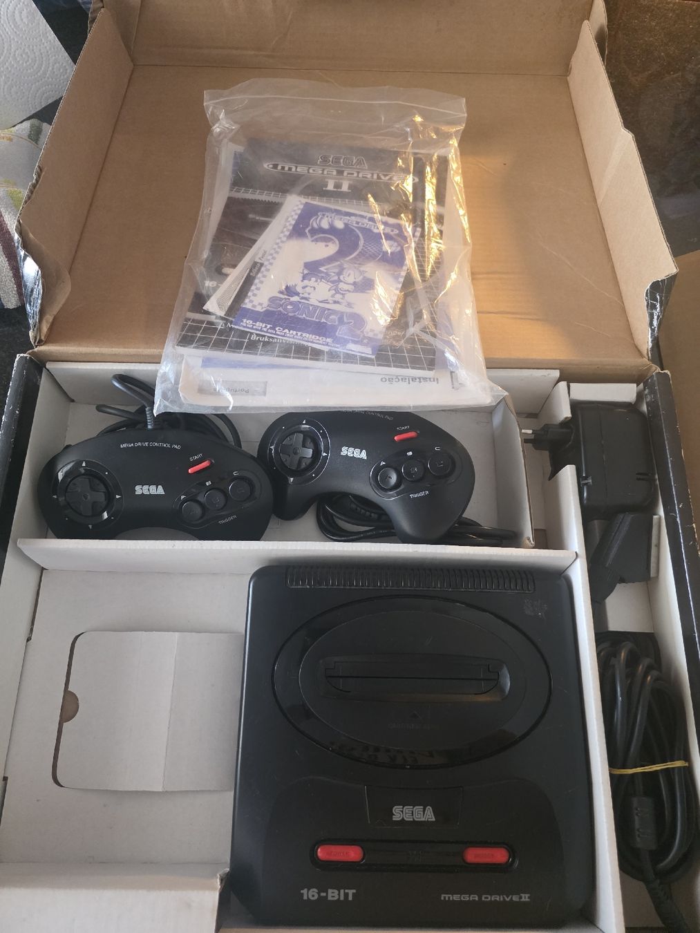 Sega Console: Sega Megadrive 2 en boîte – Usato da Chavornay venduto da Crash37 2