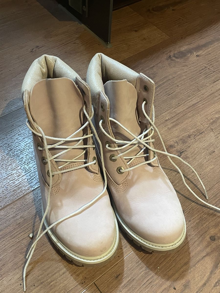 Timberland Damenschuhe: Rosa Timberlands – Neu (gemäss Beschreibung) aus Dietlikon von Fluschi