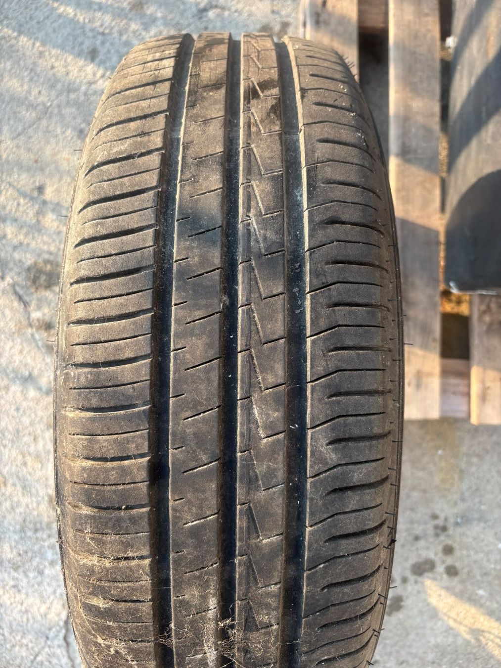Pneus & Roues: Gomme e cerchi Mercedes – D'occasion à Quartino par 5franc 1